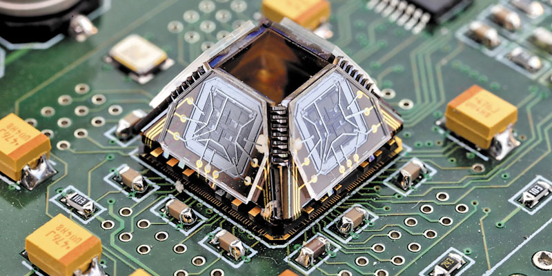 Микроэлектромеханическая инерциальная система Микроэлектромеханическая инерциальная система